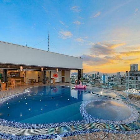 Merry Land Hotel Da Nang Exterior photo