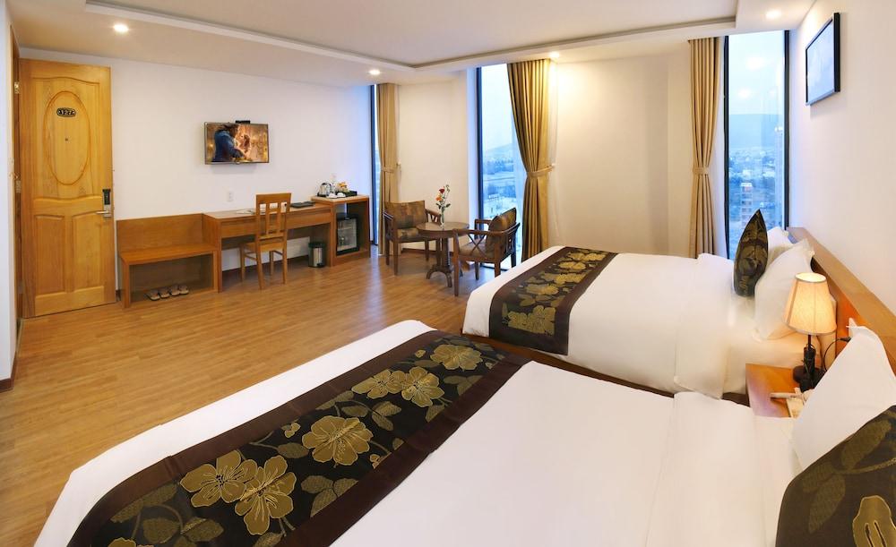 Merry Land Hotel Da Nang Exterior photo